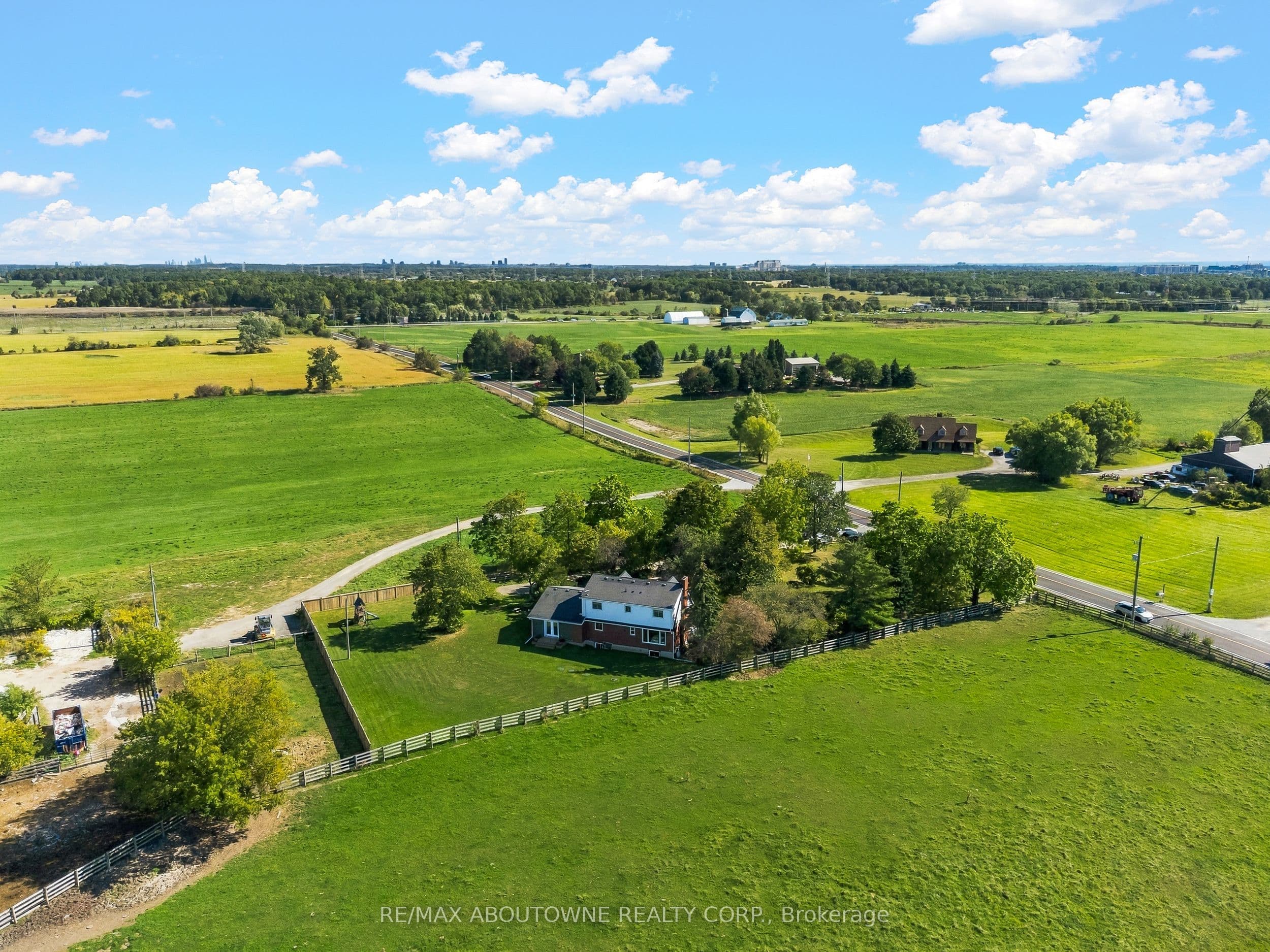5367 2 Side Road, Milton, ON L9T 2Y1