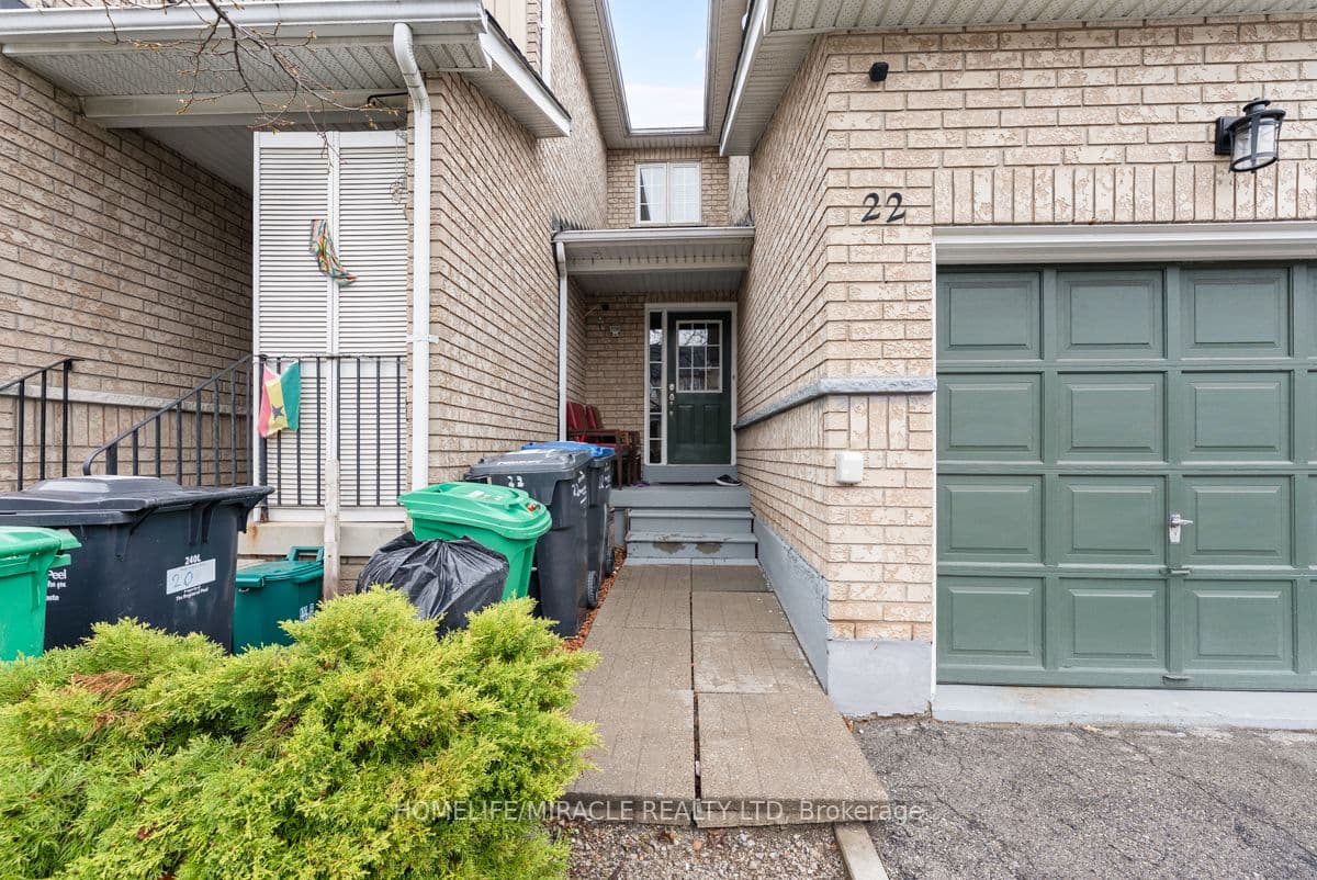 7115 Rexwood Road 22, Mississauga, ON L4T 4L3