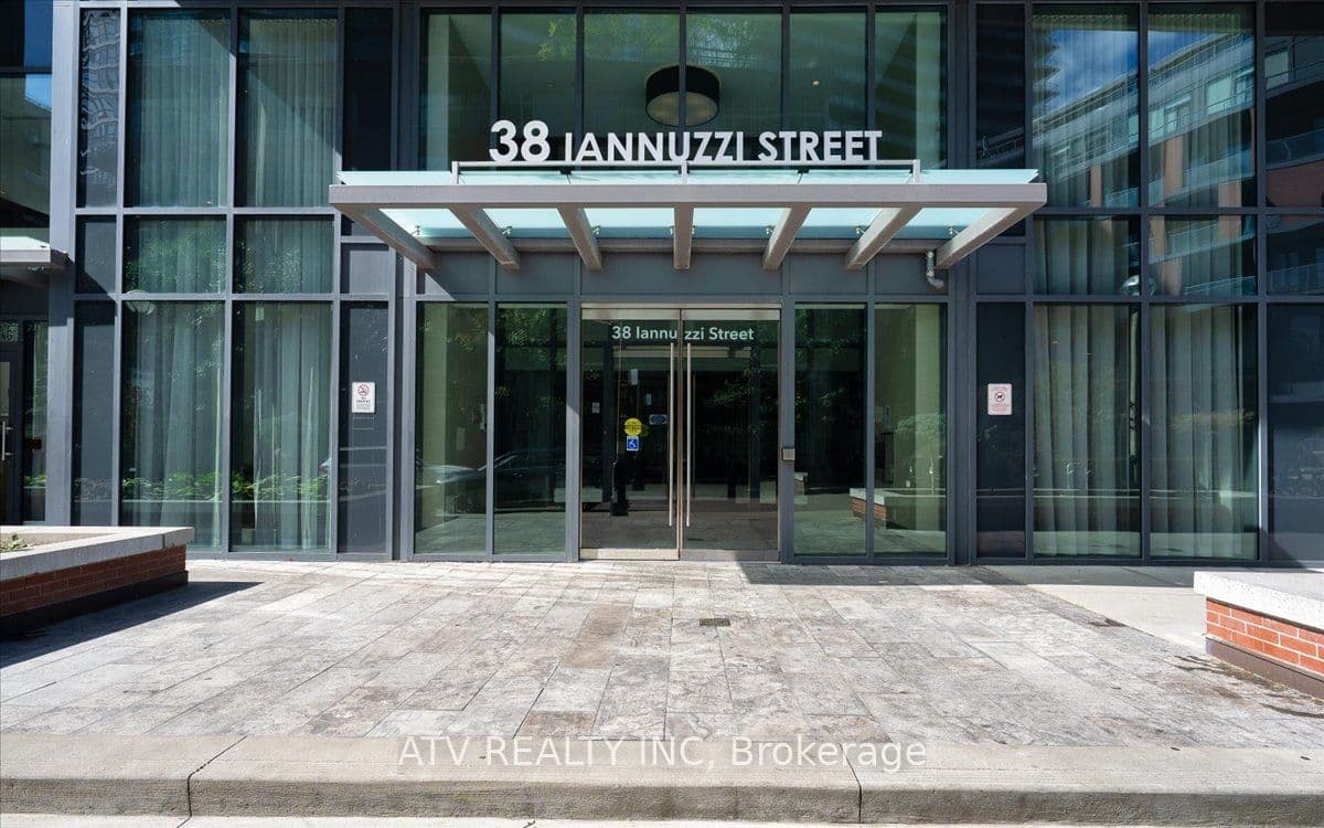 38 Iannuzzi Street UPH03, Toronto, ON M5V 0S2