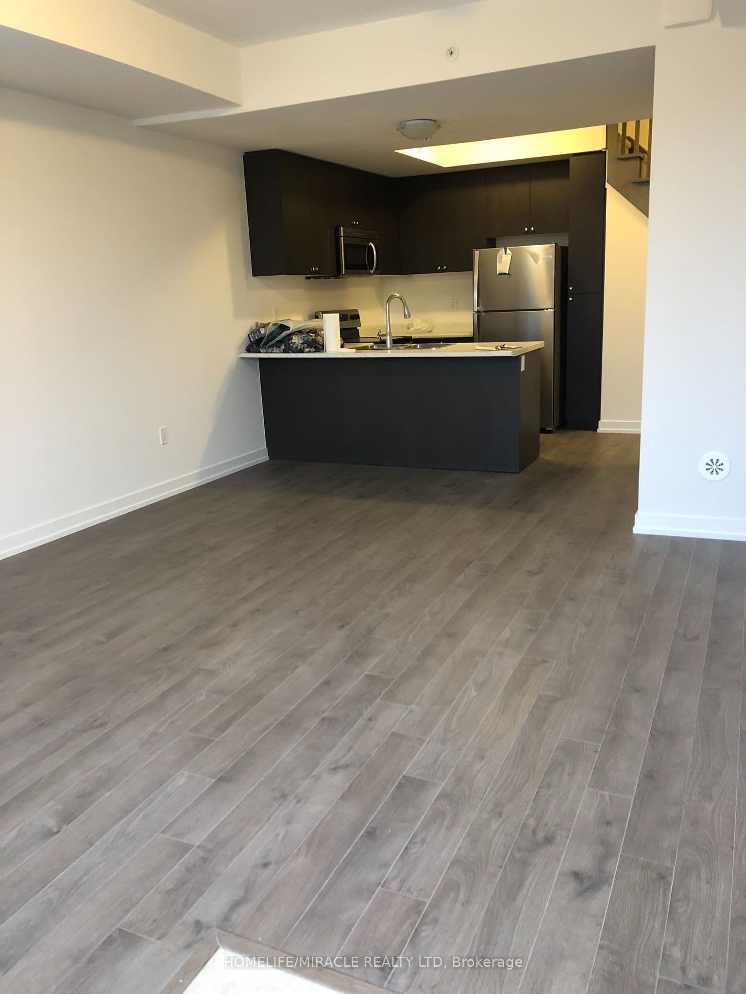 1555 Kingston Road 202, Pickering, ON L1V 0E9