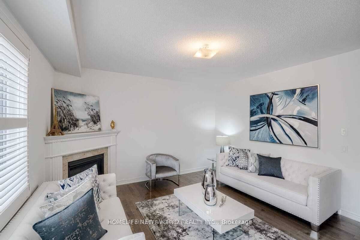 15 Grove End Way, Brampton, ON L6R 4A2