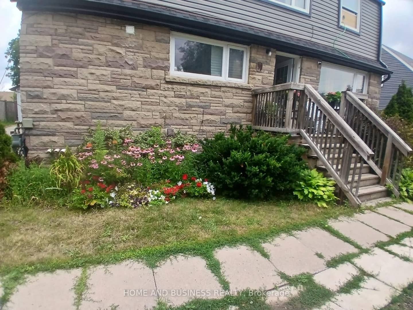 38 River Drive 1,2,3, Halton Hills, ON L7G 2J2