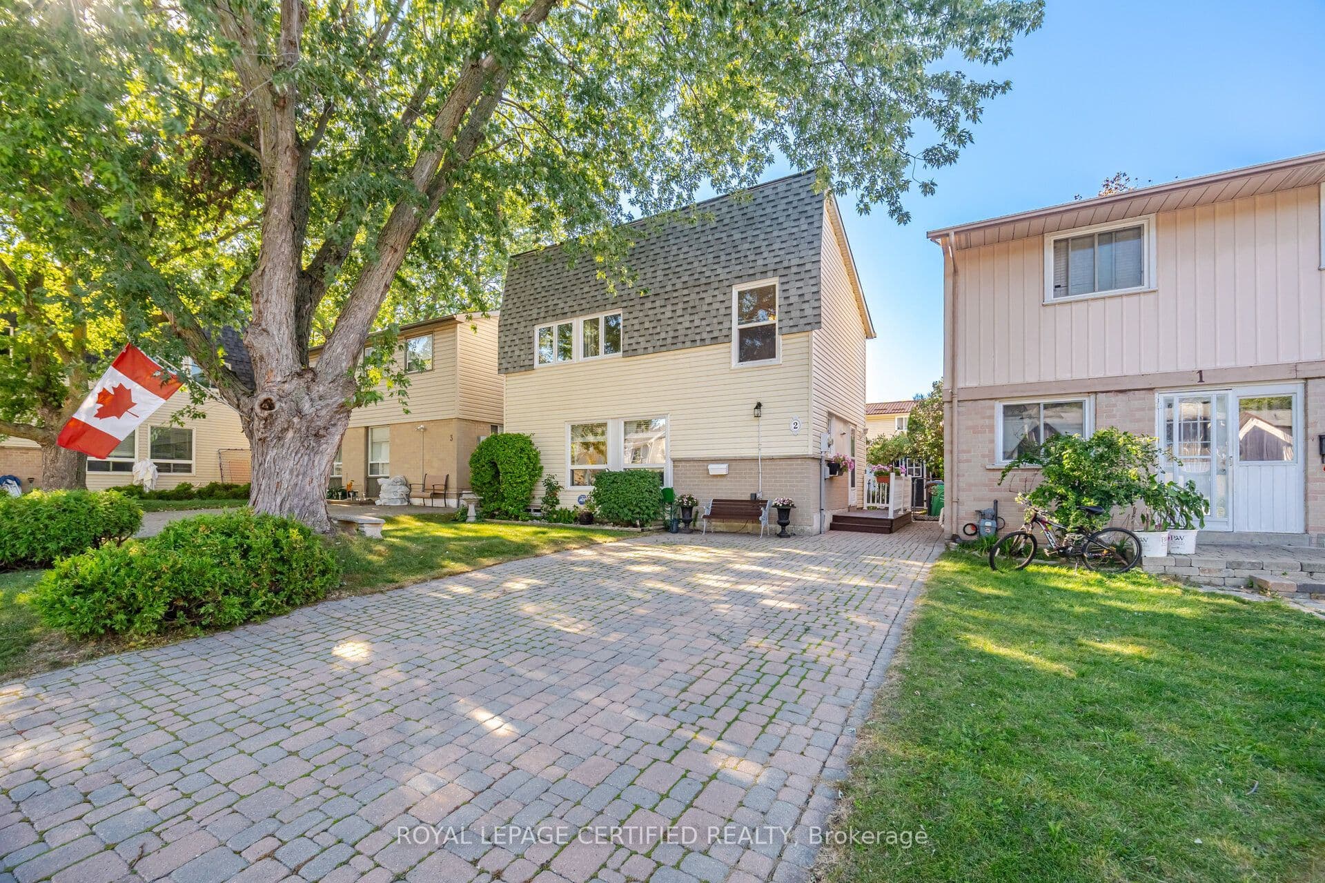 2 Grove Park Square, Brampton, ON L6S 2K3