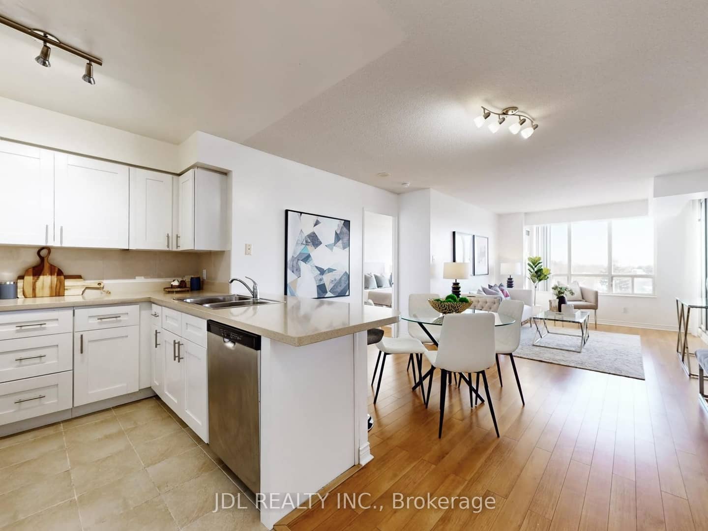 260 Doris Avenue 906, Toronto, ON M2N 6X9
