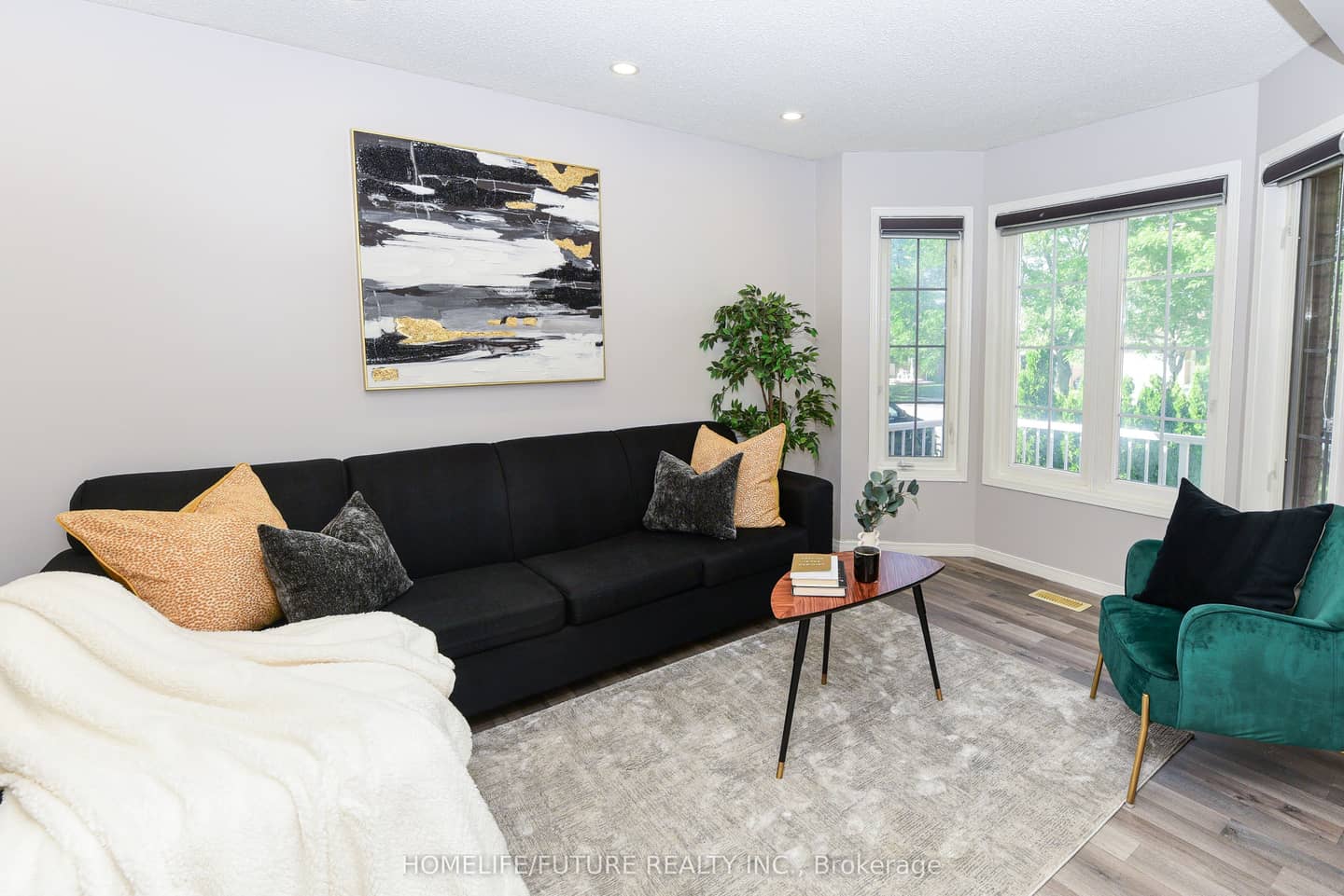 1404 Trowbridge Drive, Oshawa, ON L1G 7R7