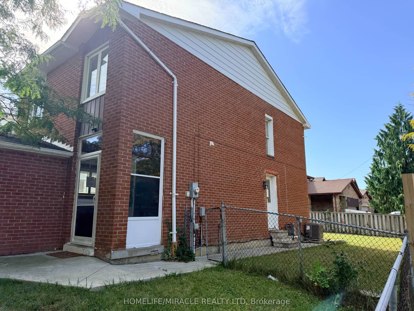 1 Hudson Drive, Brampton, ON L6Y 2N6