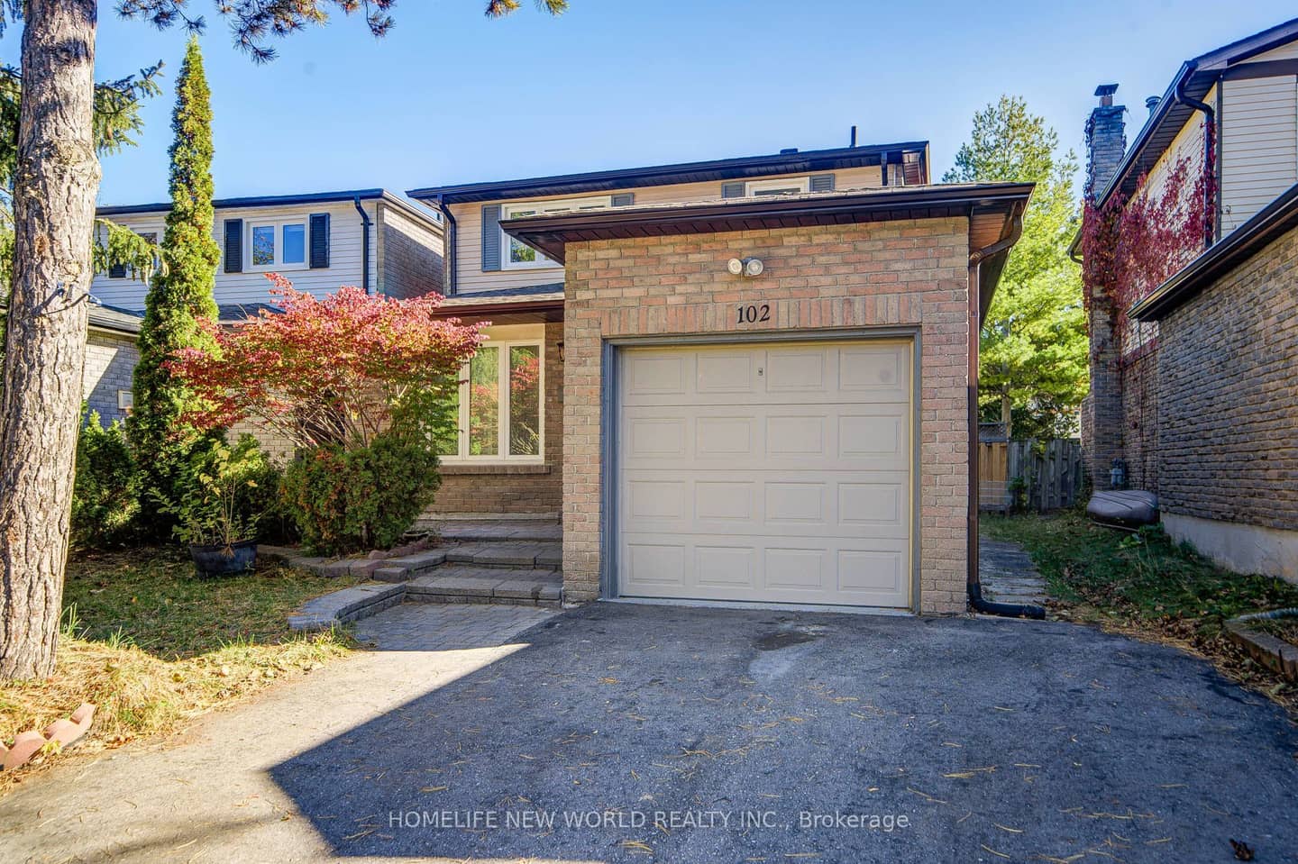 102 Madsen Crescent, Markham, ON L3R 4P3