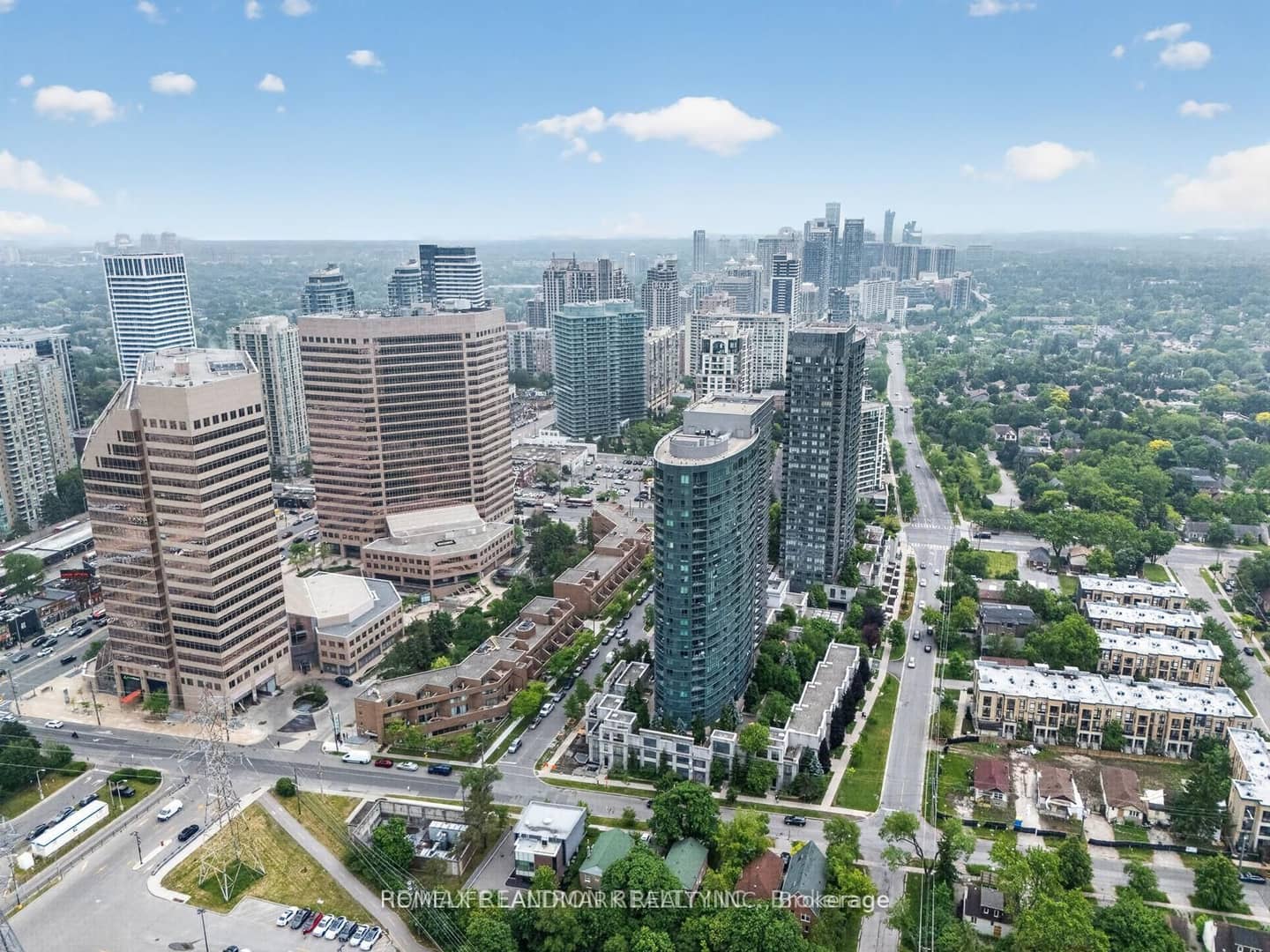 25 Greenview Avenue 315, Toronto, ON M2M 0A5