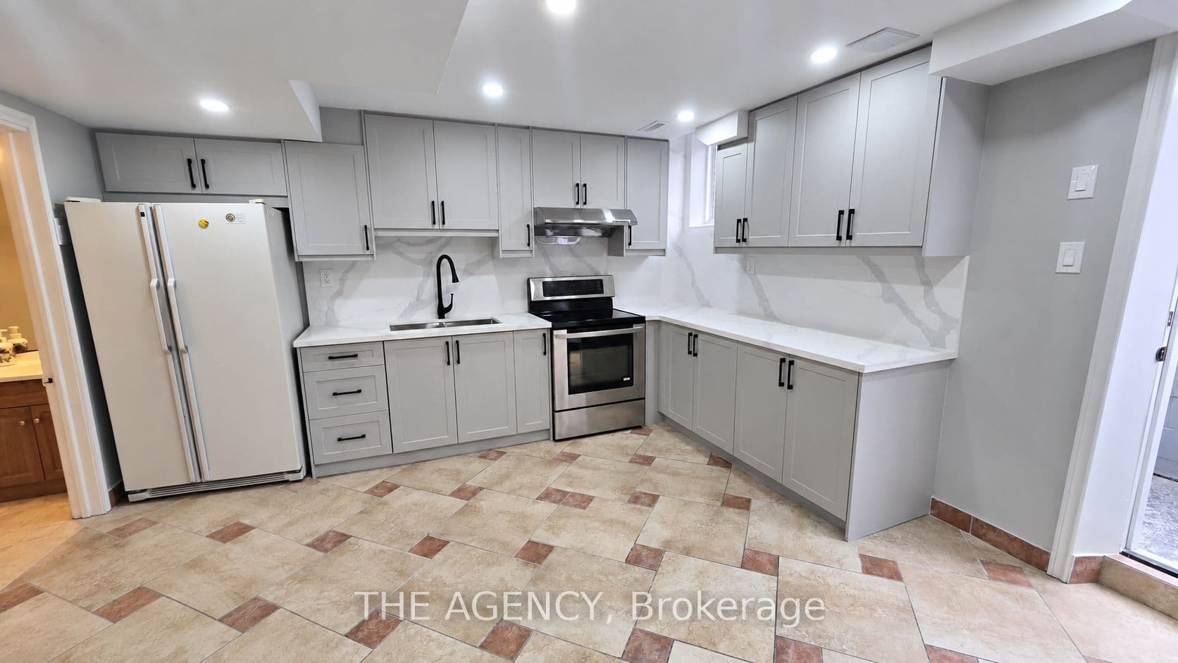 120 Valley Vista Drive, Vaughan, ON L6A 0Z3