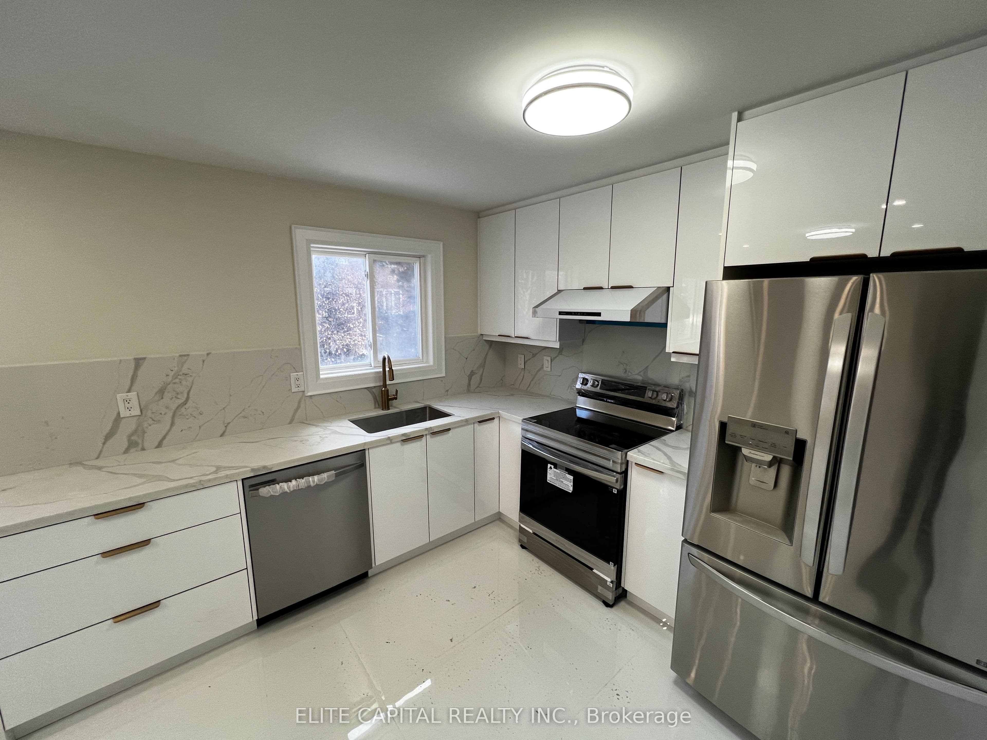 7 Ursa Star Way, Toronto, ON M2J 1N9