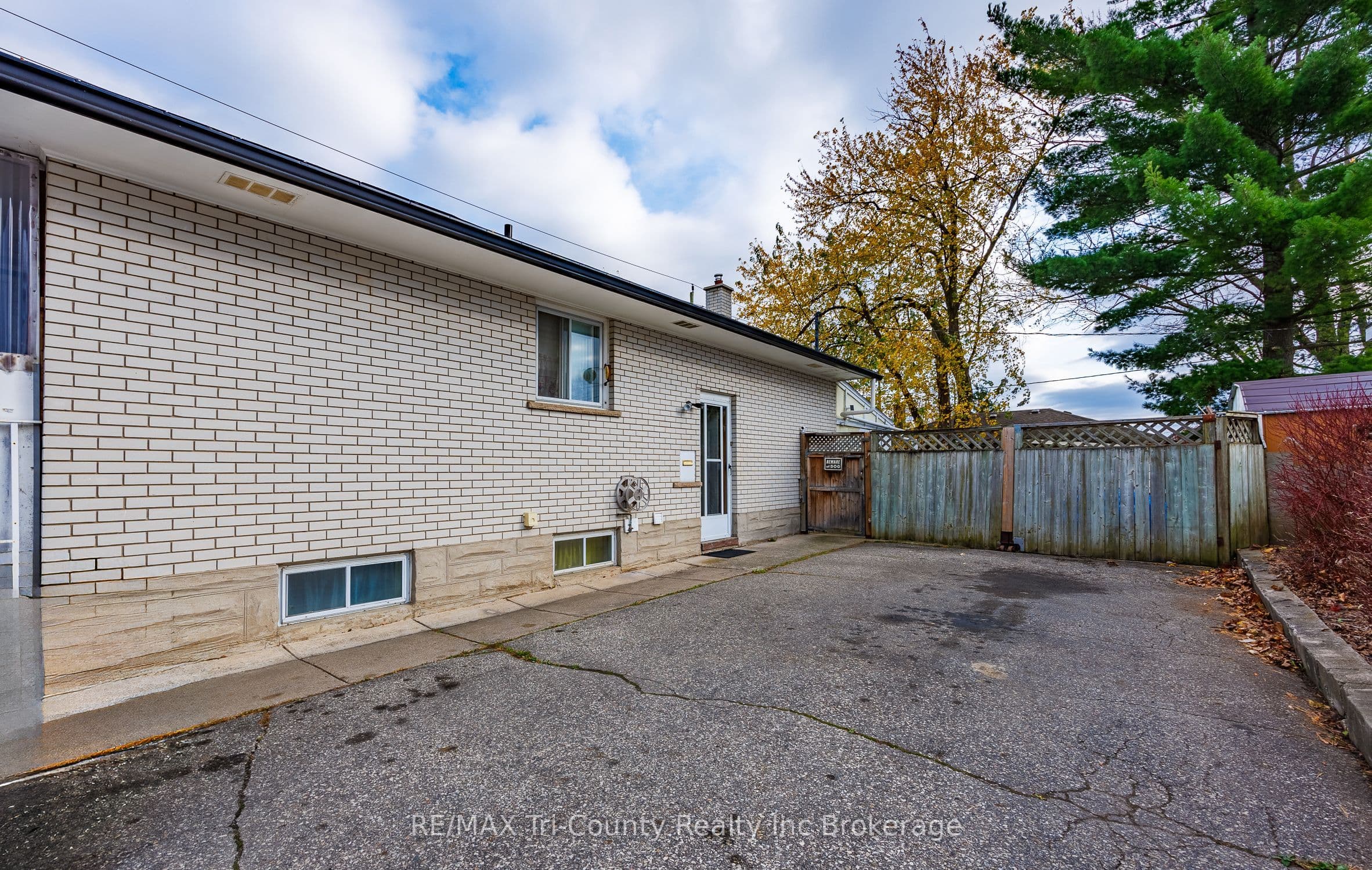 1393 Thorman Drive, Cambridge, ON N3H 1A1