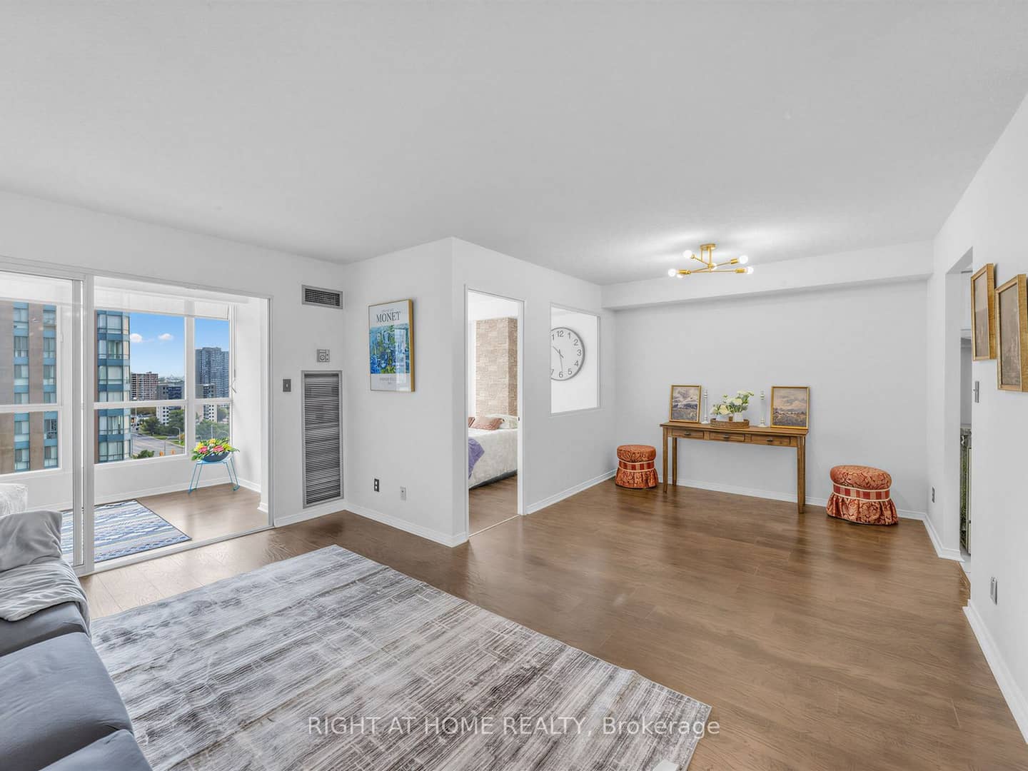 145 Hillcrest Avenue 1108, Mississauga, ON L5B 3Z1