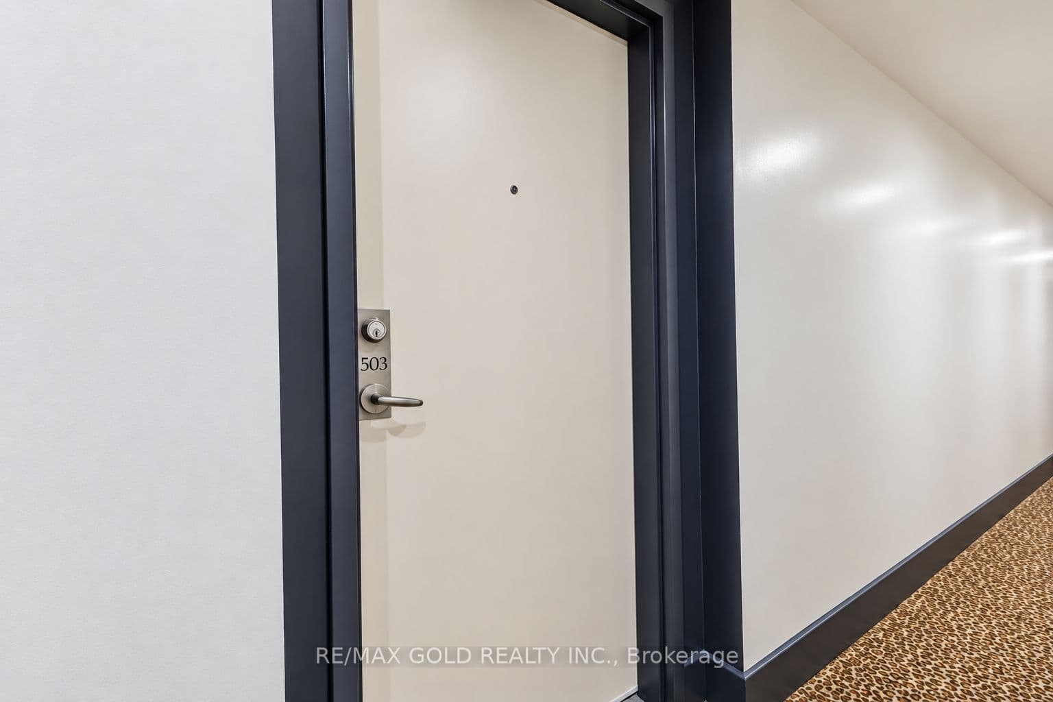 781 King Street W 503, Toronto, ON M5V 1N4