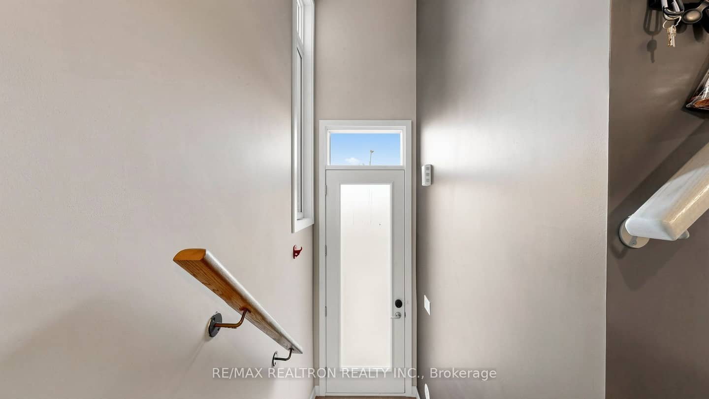 48 Hooyo Terrace, Toronto, ON M6A 0E2