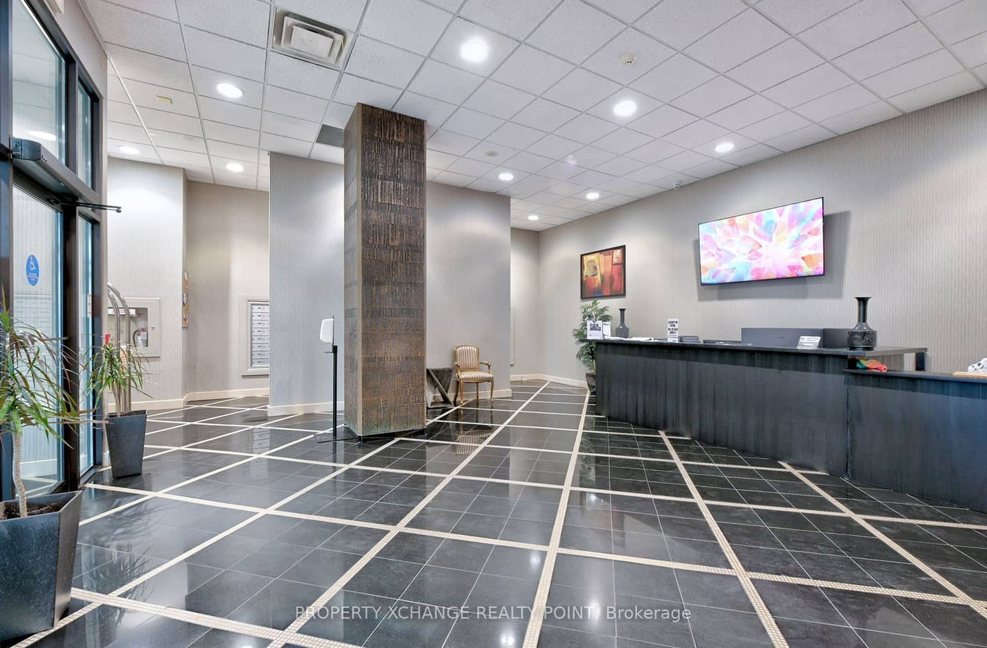 2737 Keele Street 213, Toronto, ON M3M 2E9
