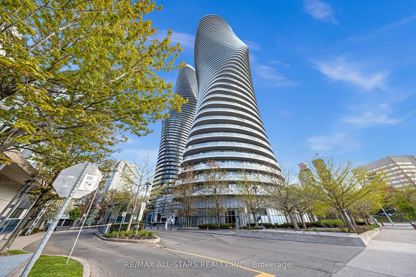 50 Absolute Avenue 2705, Mississauga, ON L4Z 0A8