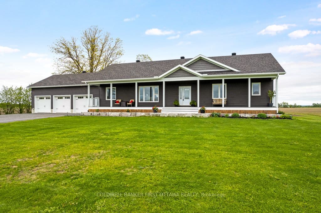 800 Waba Road, Mississippi Mills, ON K0A 2X0