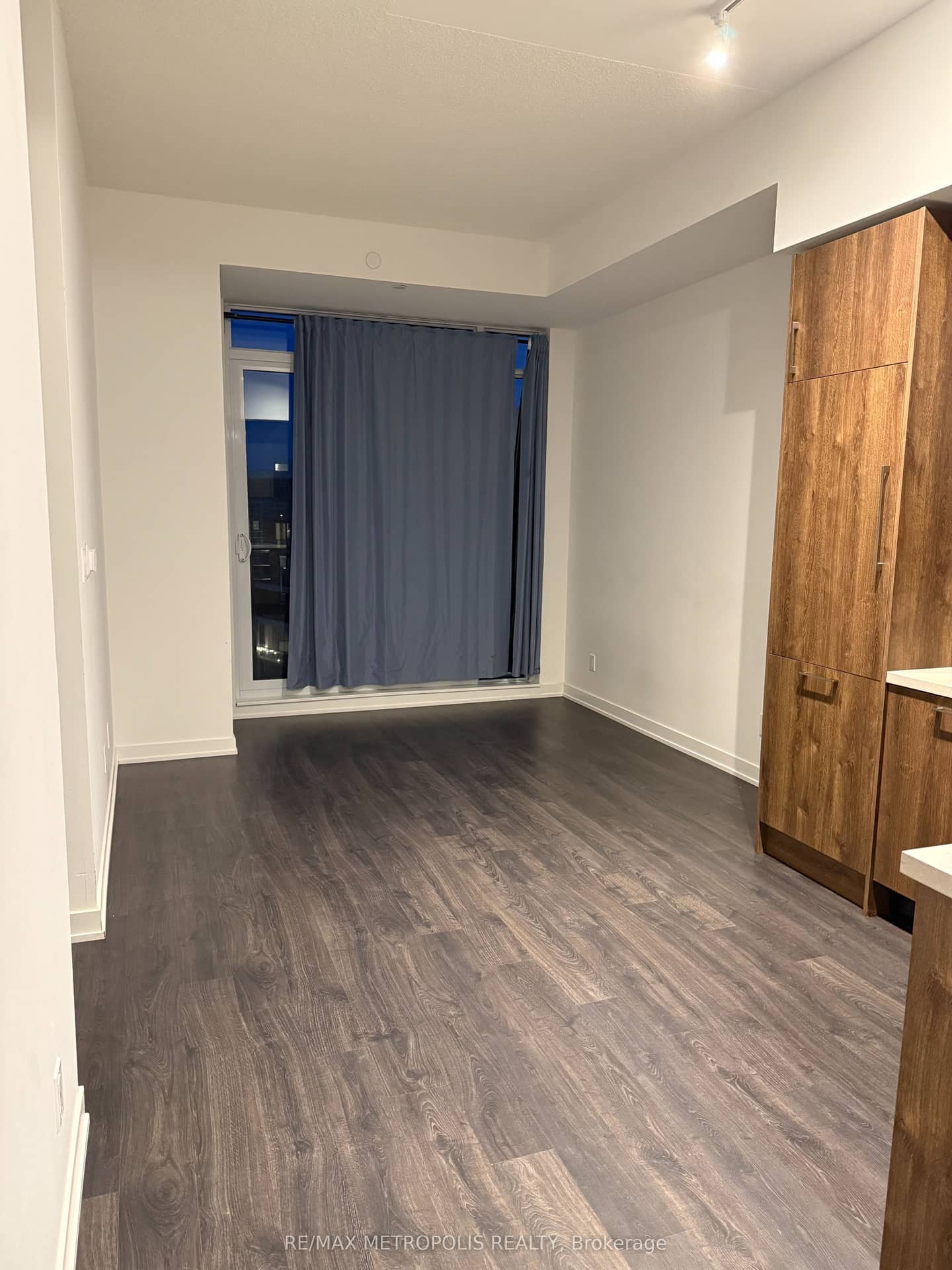 292 Verdale Crossing 1814, Markham, ON L6G 0H6