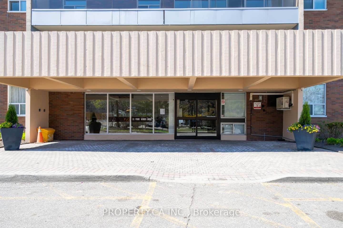31 Four Winds Drive W 901, Toronto, ON M3J 1K9