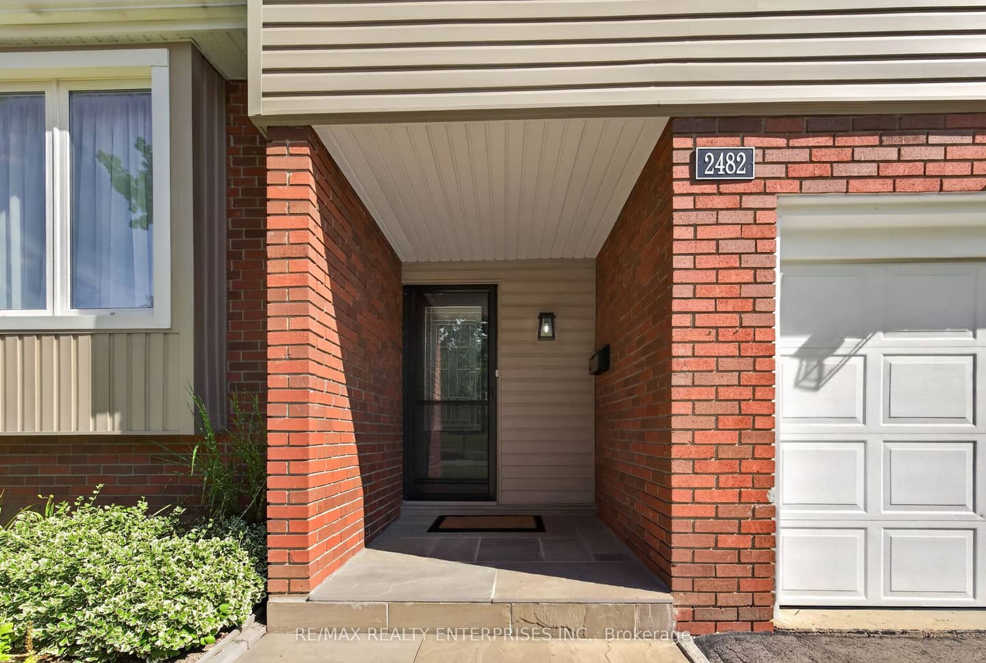 2482 Windjammer Road E, Mississauga, ON L5L 1H8