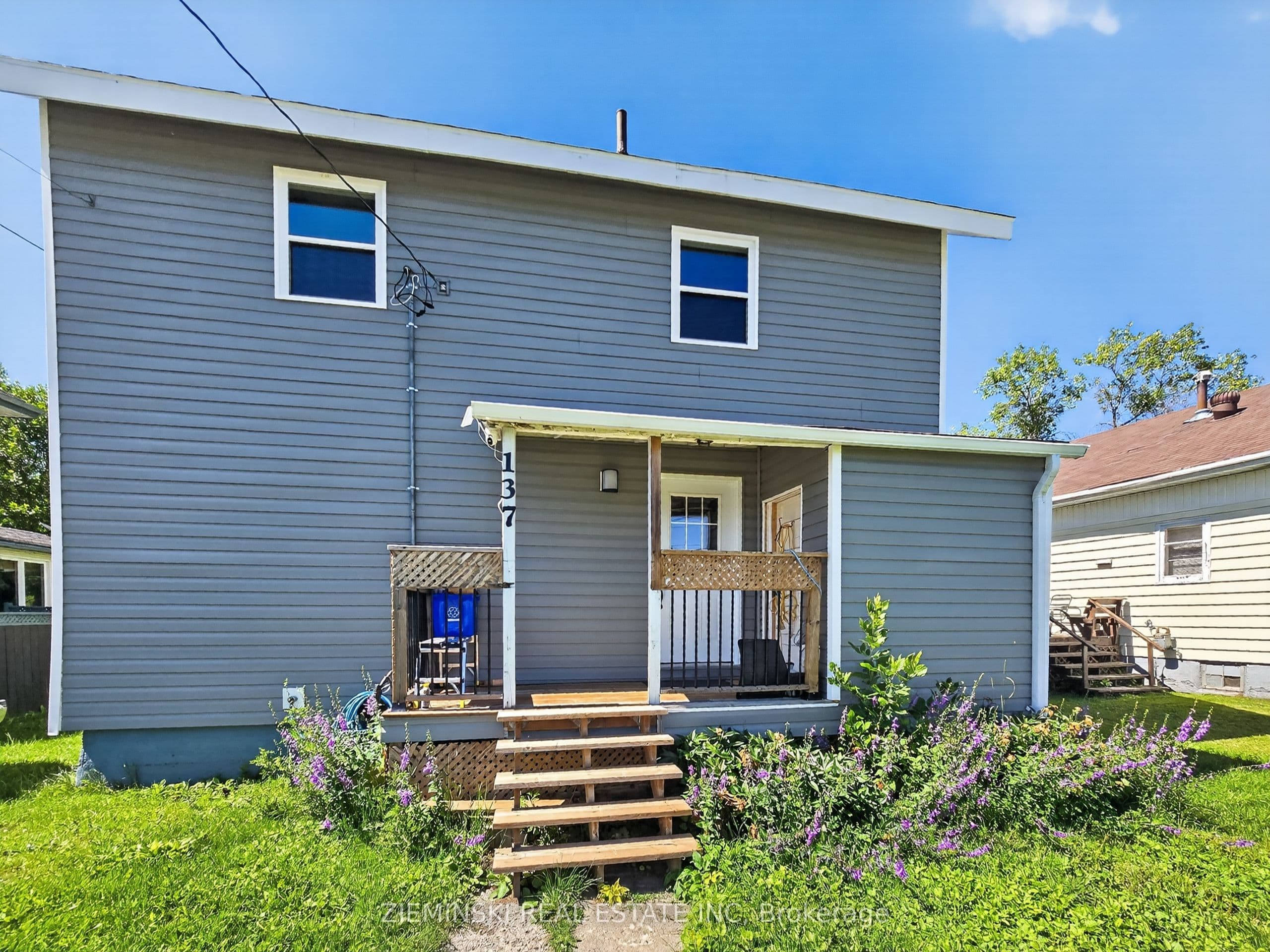 137 Cambridge Avenue, Iroquois Falls, ON P0K 1E0