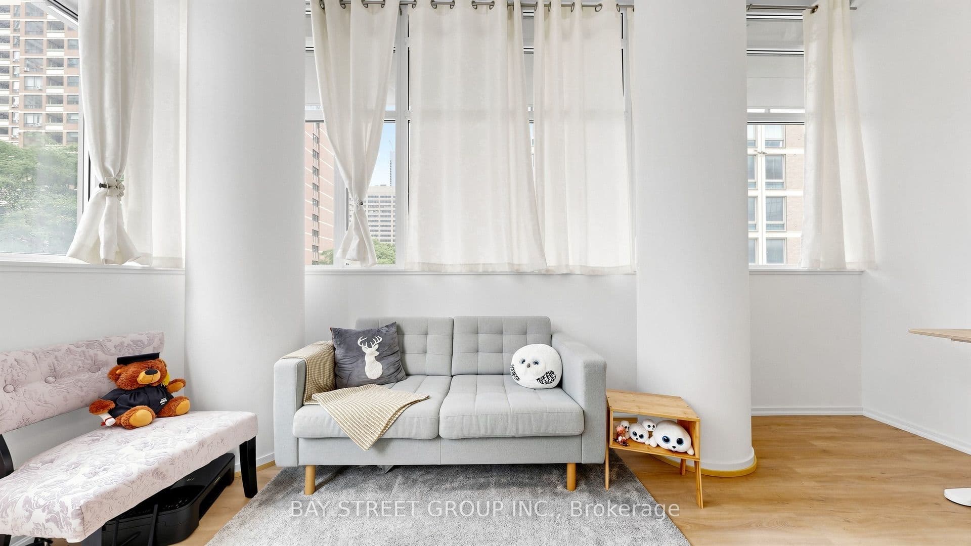 75 St Nicholas Street 311, Toronto, ON M4Y 0A5