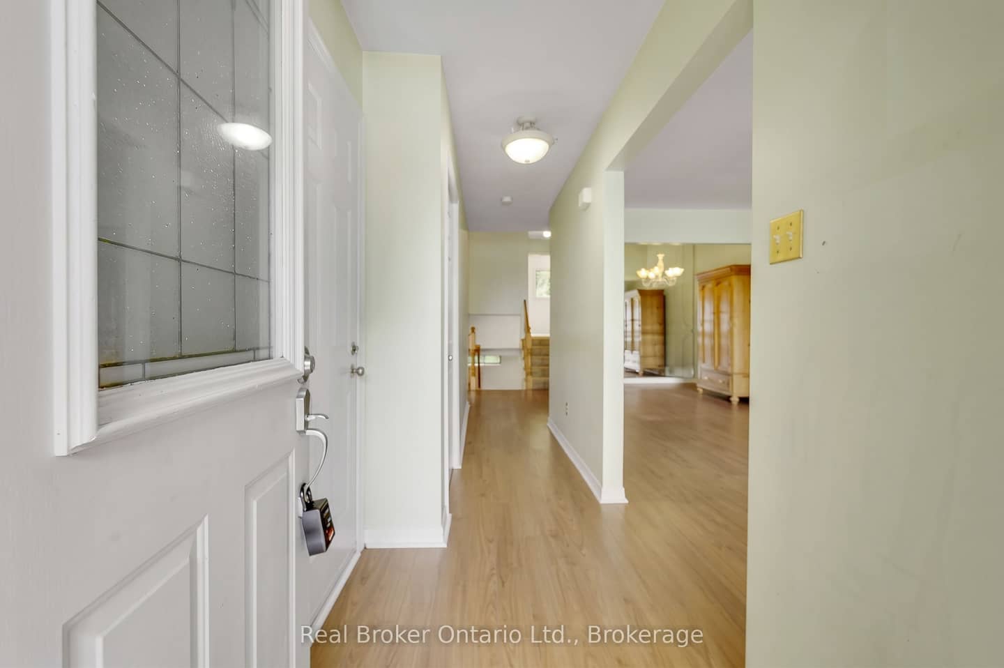 1091 Stephenson Drive, Burlington, ON L7S 2A8