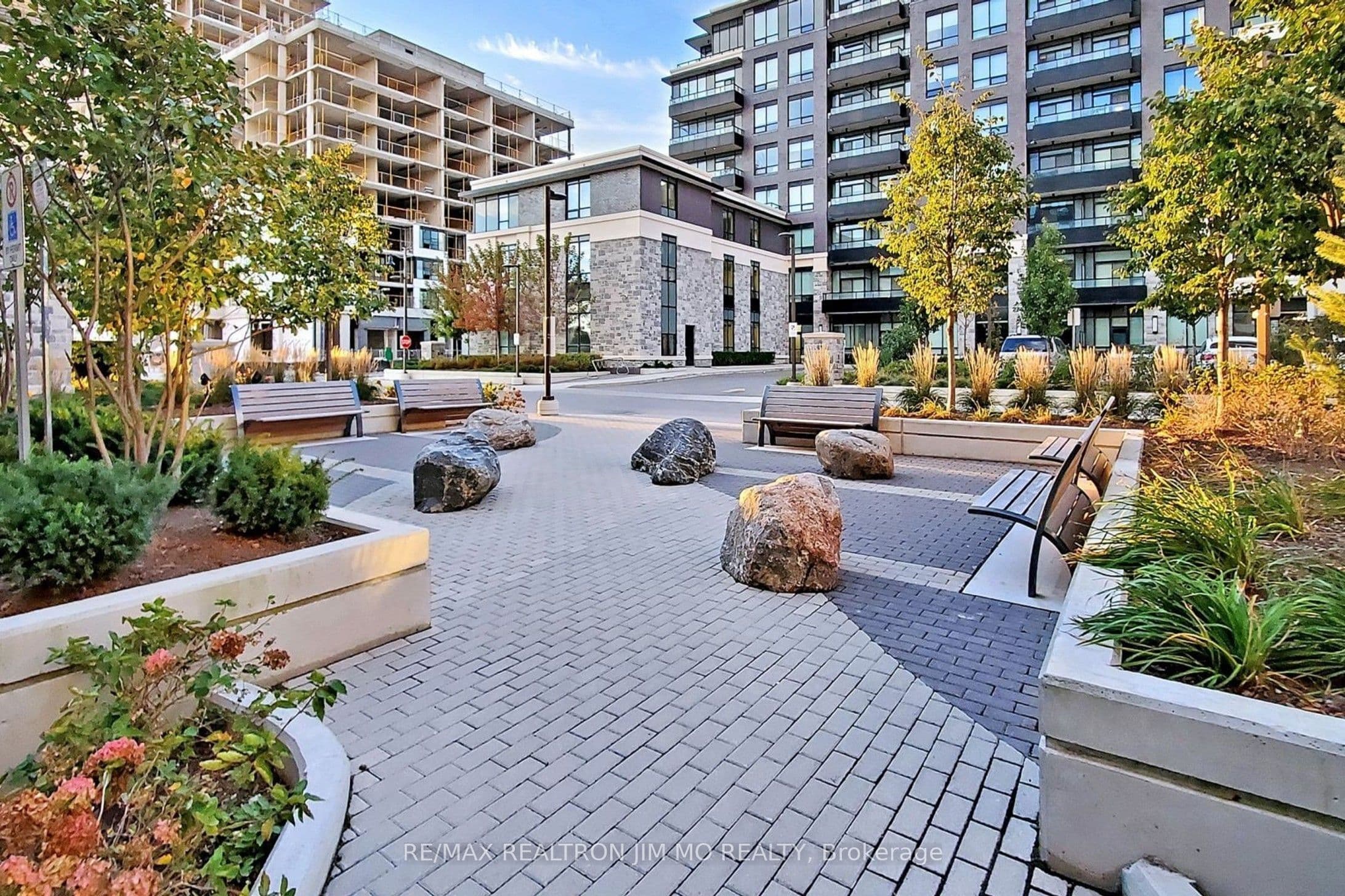 15 Water Walk Drive 616, Markham, ON L6G 0G2