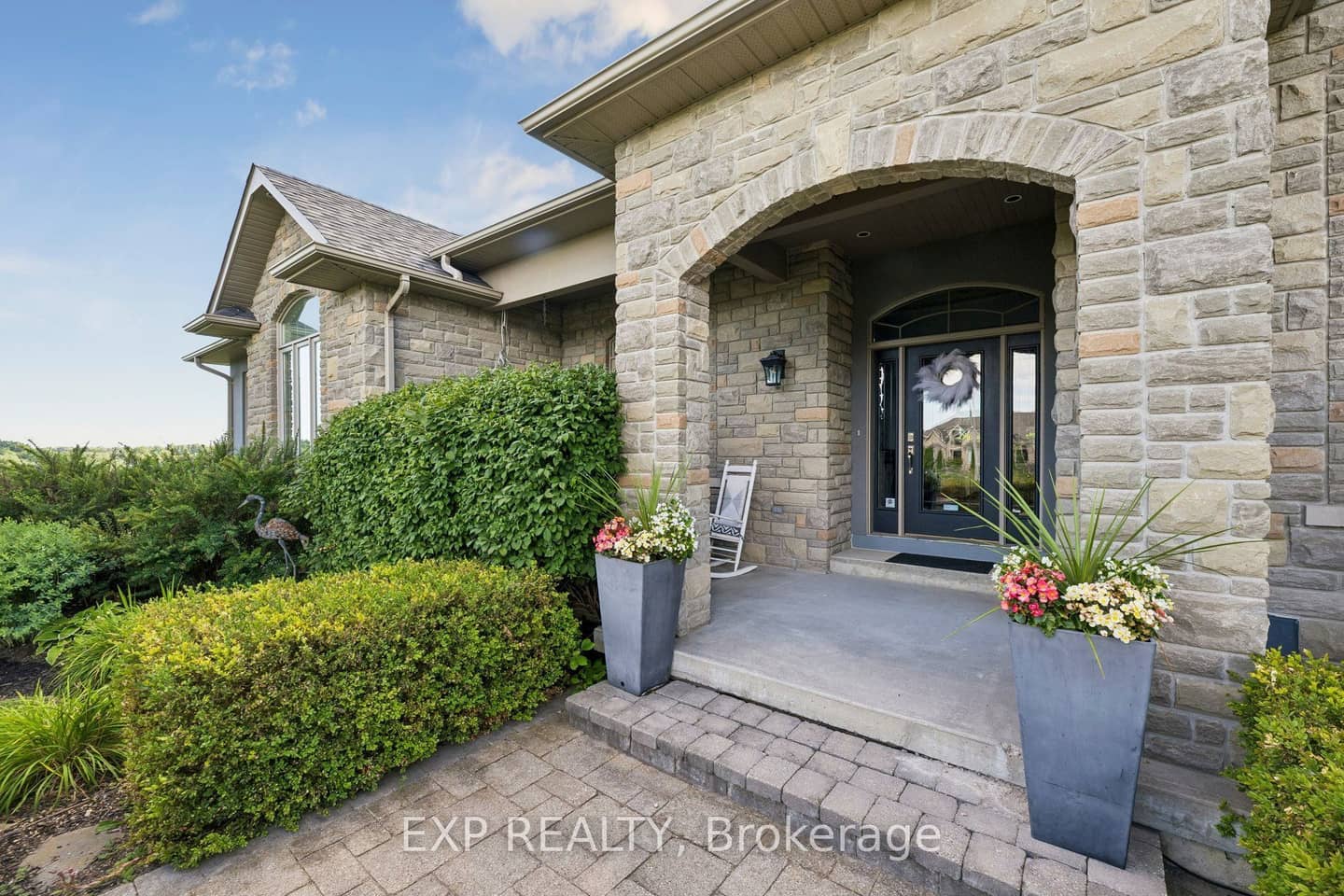 16 Westlake Street, Clarington, ON L0B 1J0