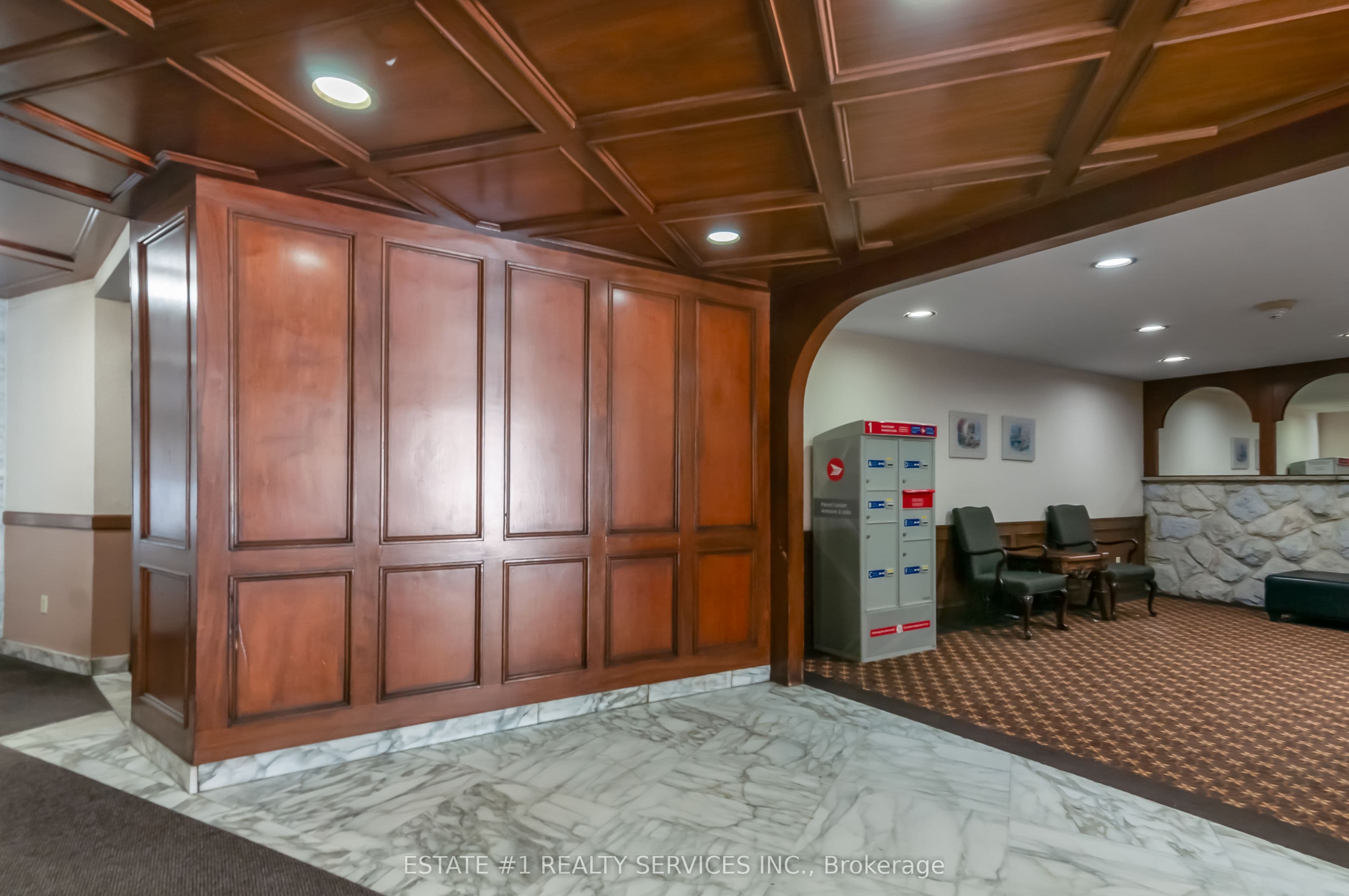 3555 Derry Road E 402, Mississauga, ON L4T 1B2
