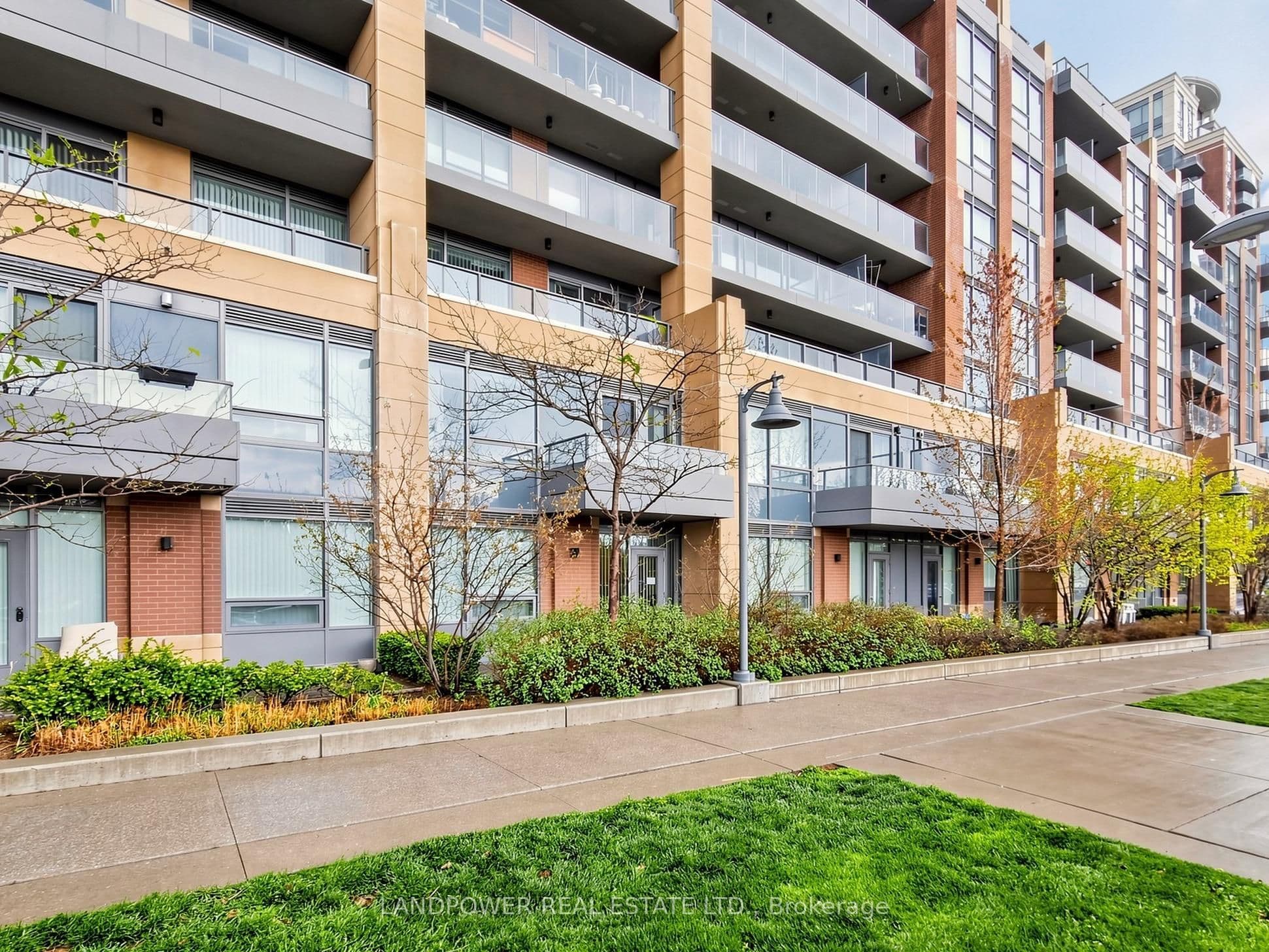 18 Uptown Drive 120, Markham, ON L3R 5M5
