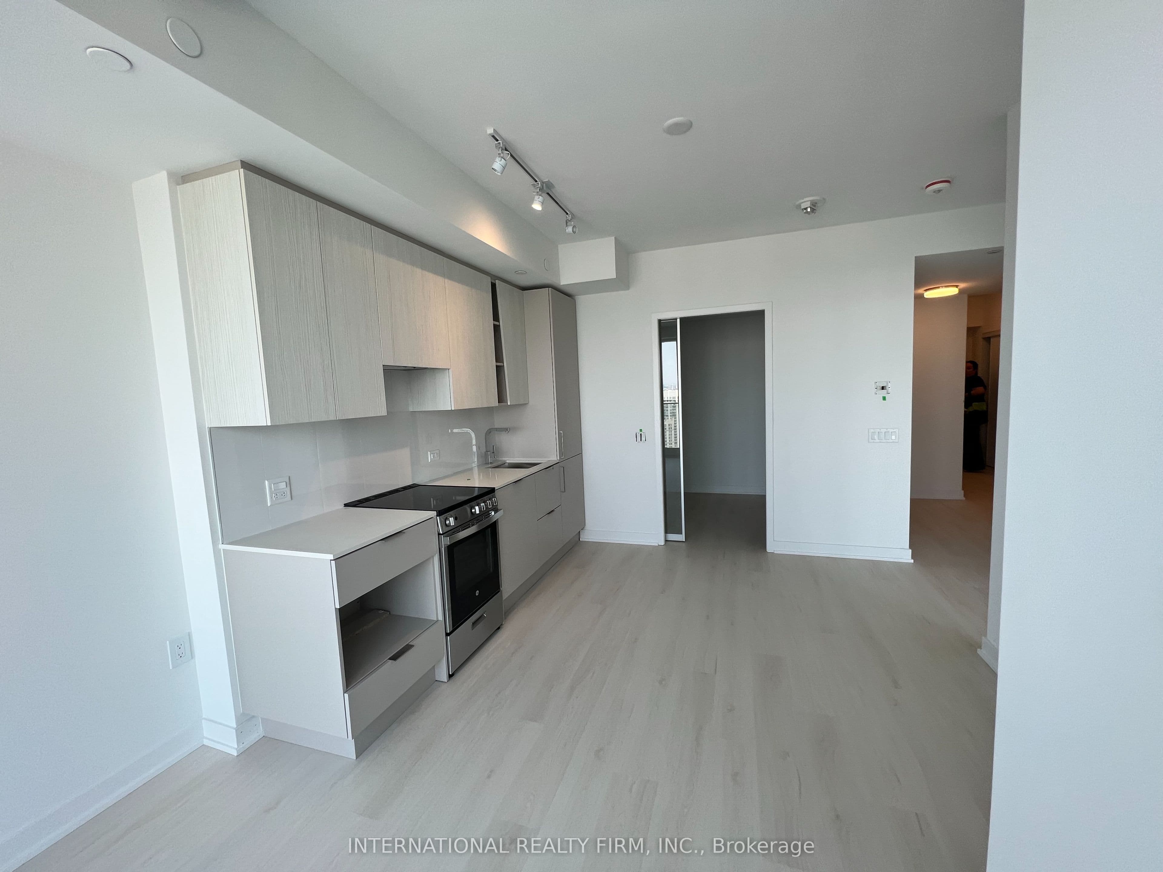3900 Confederation Parkway 4002, Mississauga, ON L5B 0M3
