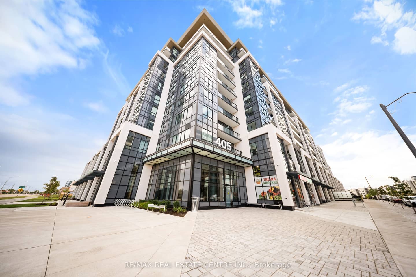 405 Dundas Street W 316, Oakville, ON L6M 4P9