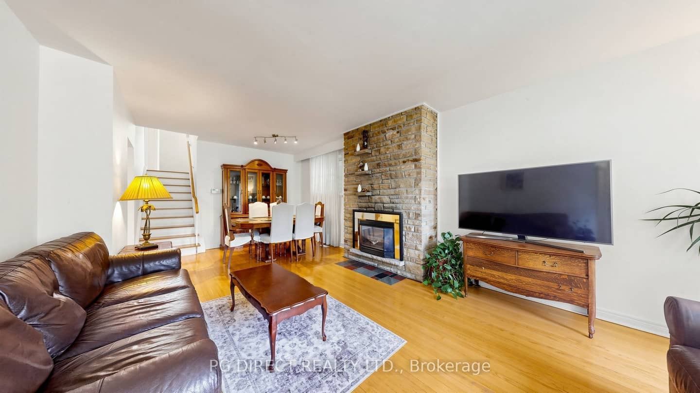19 Bournville Drive, Toronto, ON M1E 1C3