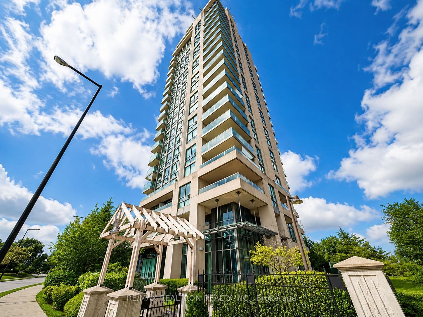 68 Grangeway Avenue 1010, Toronto, ON M1H 0A1