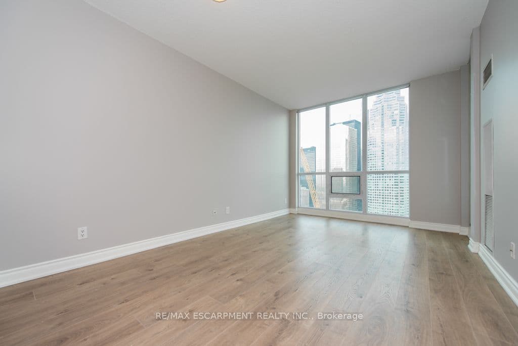 16 Yonge Street 2903, Toronto, ON M5E 2A1