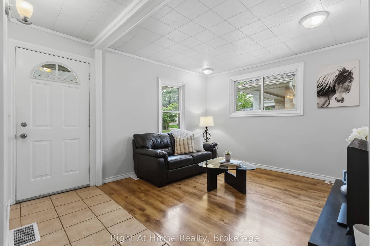 127 Montrave Avenue, Oshawa, ON L1J 4R6
