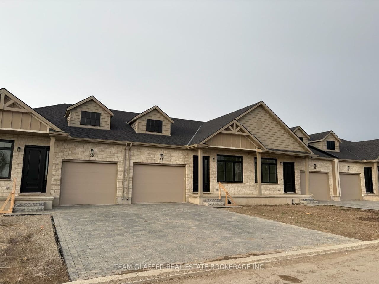 32 Dearing Drive, South Huron, ON N0M 1T0