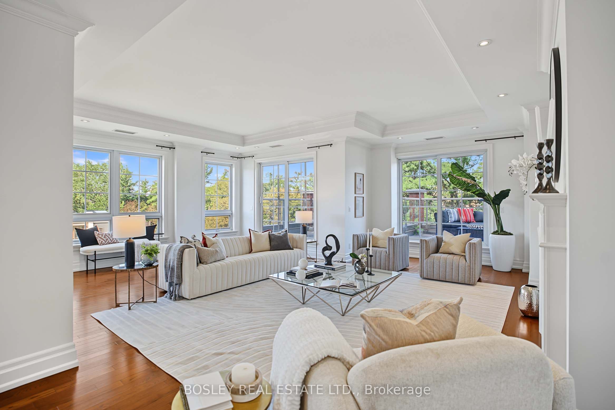 21 Burkebrook Place 504, Toronto, ON M4G 0A2