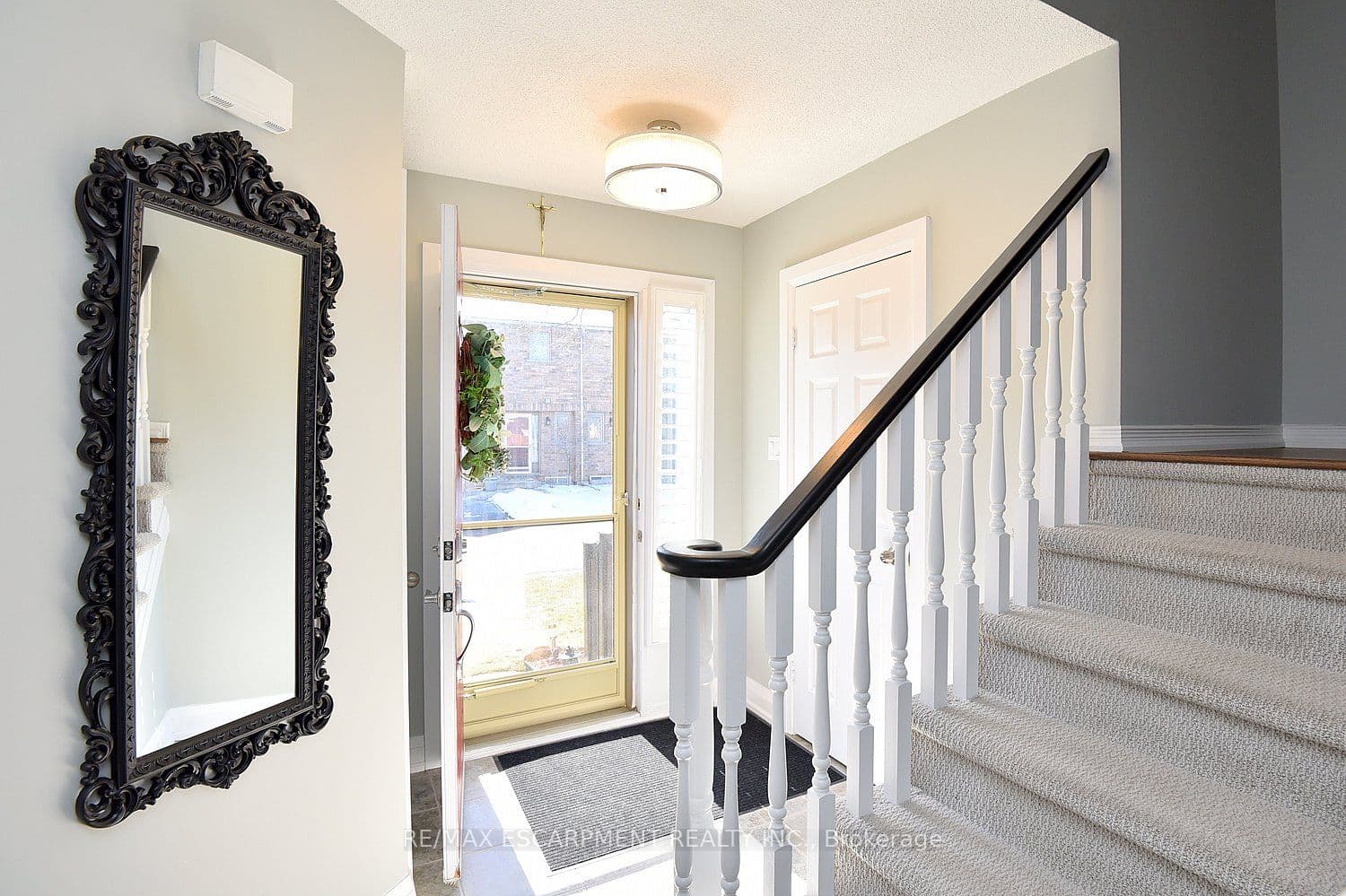 2774 King Street E 36, Hamilton, ON L8G 1J4