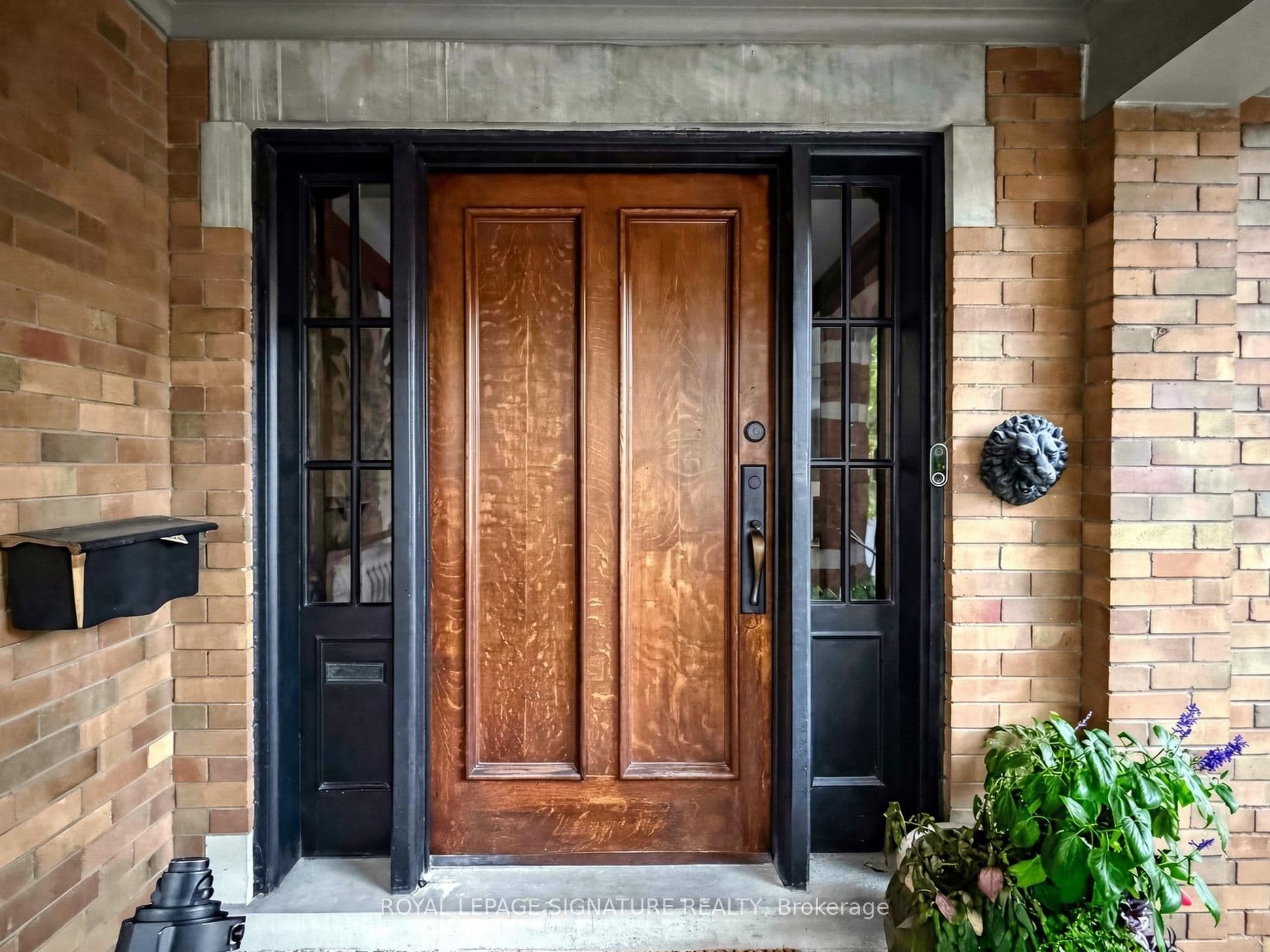 92 Inglewood Drive, Toronto, ON M4T 1H5
