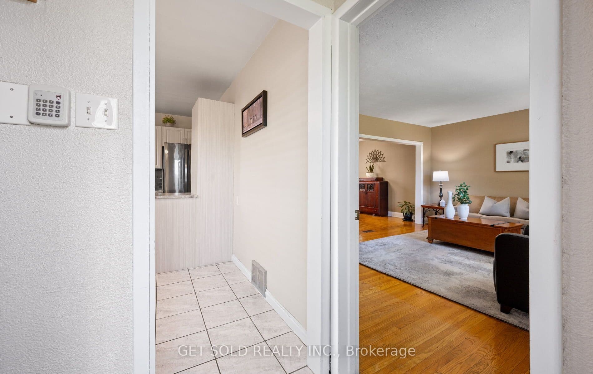 25 Allenby Avenue, Toronto, ON M9W 1S5
