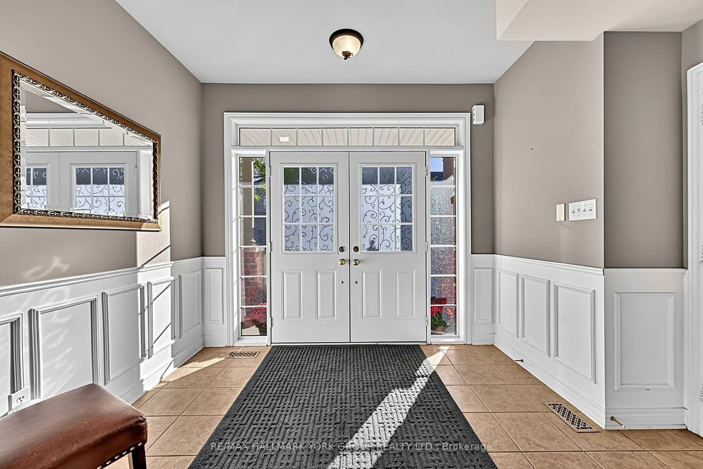 383 Gilpin Drive, Newmarket, ON L3X 3H2