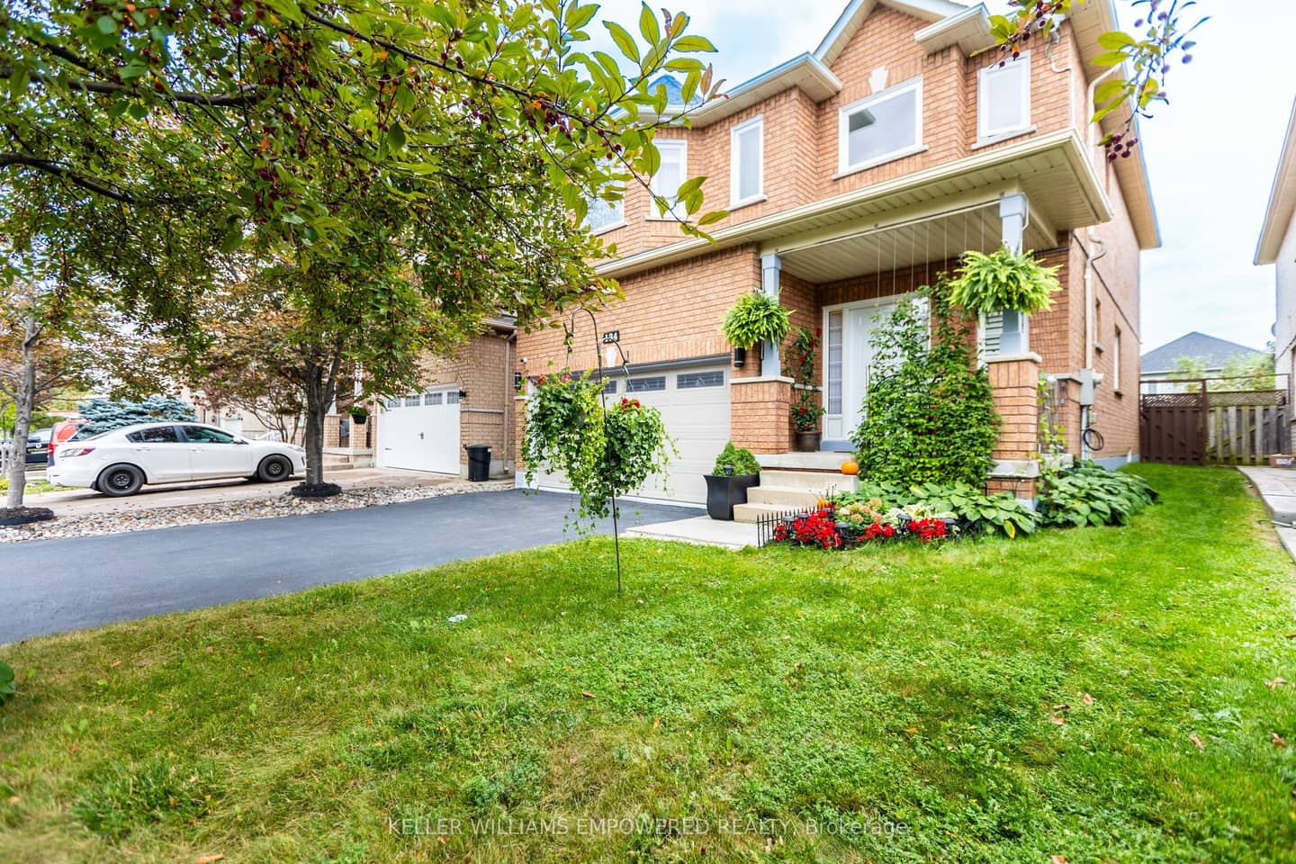 134 Queen Isabella Crescent, Vaughan, ON L6A 3J7