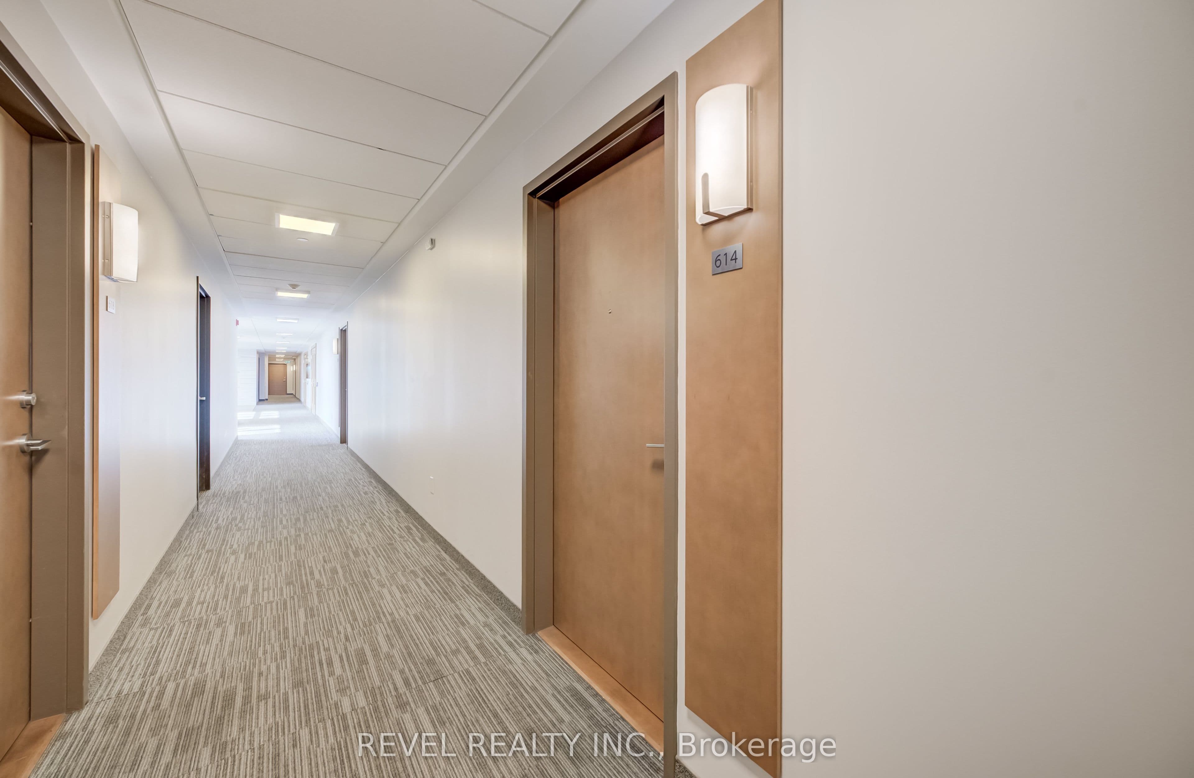 320 Plains Road E 614, Burlington, ON L7T 0C1