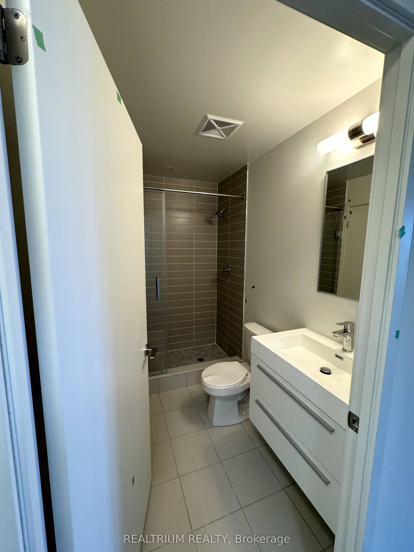 38 Simcoe Promenade 804, Markham, ON L6G 1B3