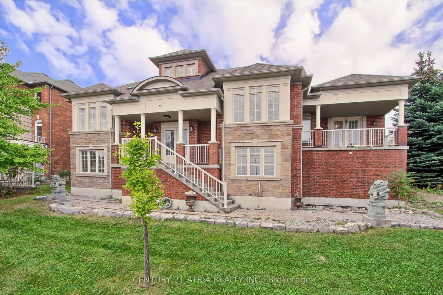 111 Zokol Drive, Aurora, ON L4G 0B9