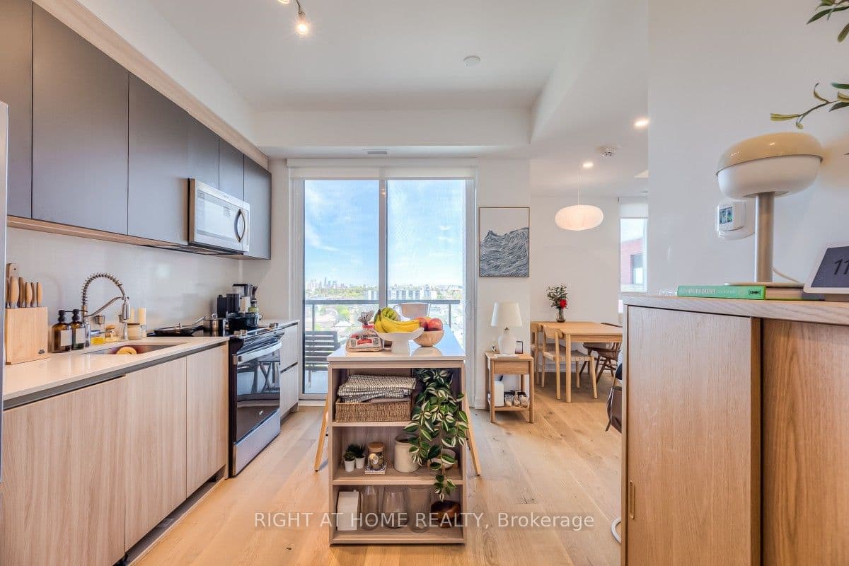 3100 Keele Street 1211, Toronto, ON M3M 2H4