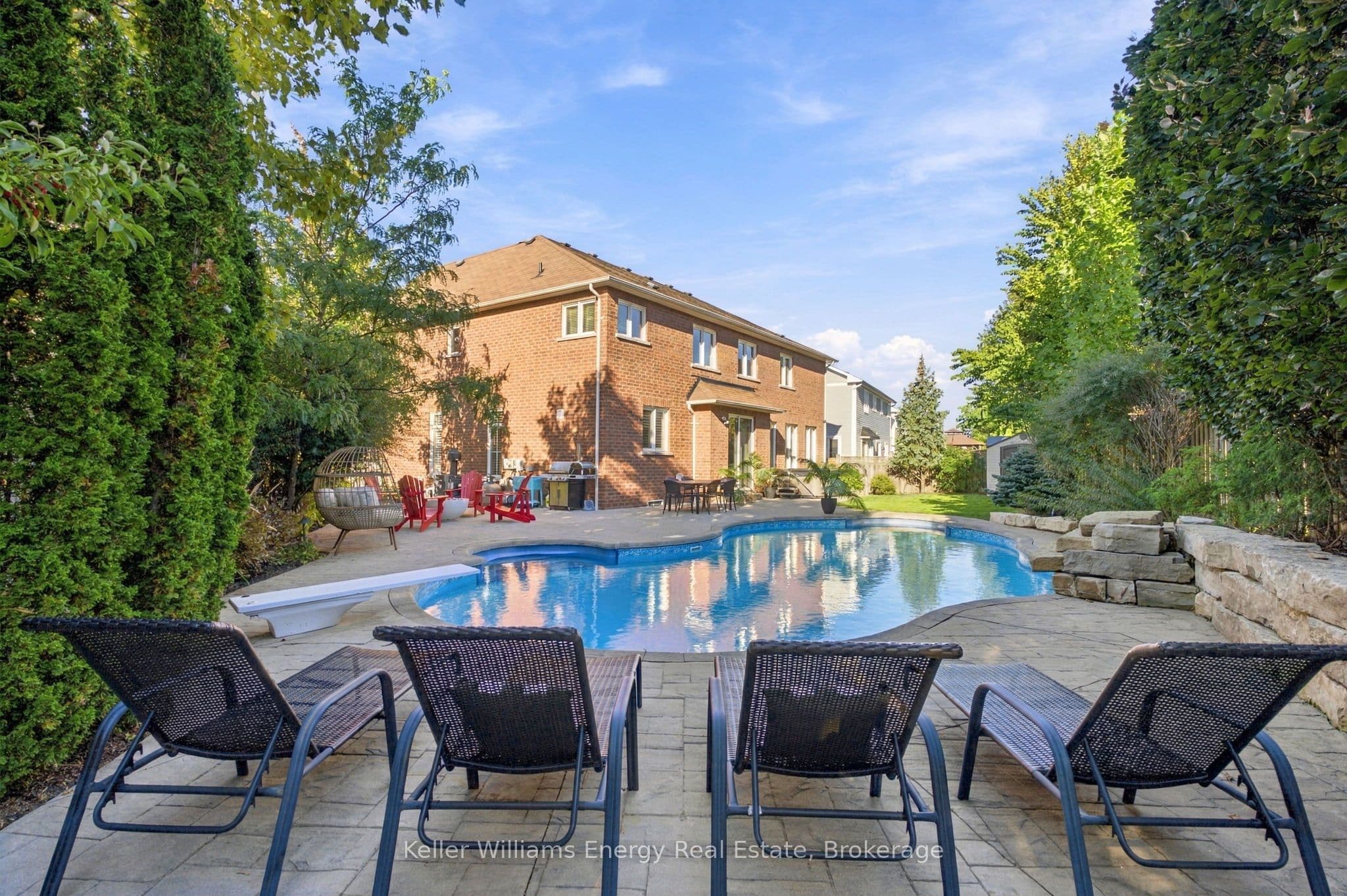 36 Bayern Drive, Whitby, ON L1M 0A3