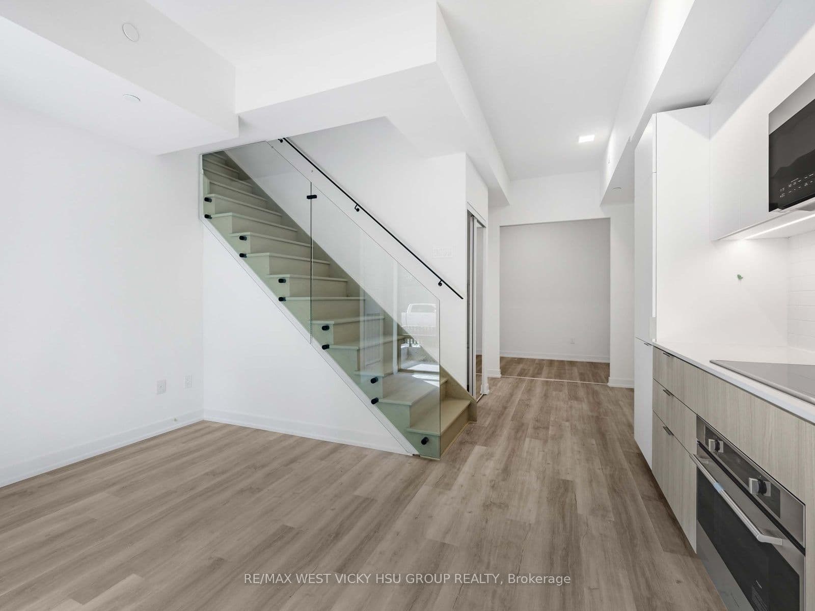 28 Eastern Avenue TH105 #6, Toronto, ON M5A 0Y2